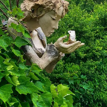 L'atelier De Gisele Alojamento de Acomodação e Pequeno-almoço 3*